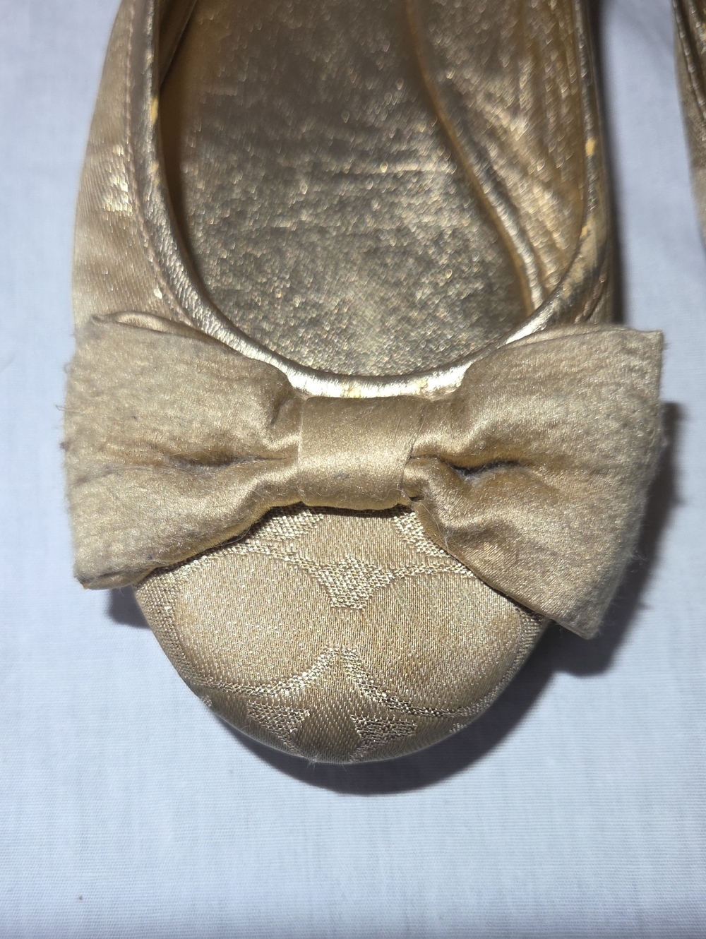 COACH GOLD Ballet Flats With Bow And Golden Highlights Classic CC Size 7 Womens - Picture 7 of 11